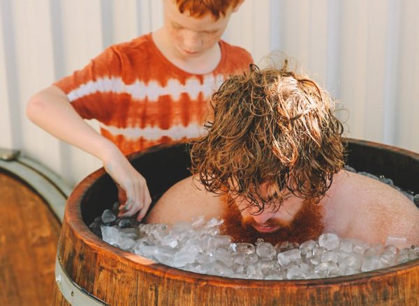 Revitalising ICE BARREL Experience with Essential Oils - 1 Session up to 4 Humans - Image 4